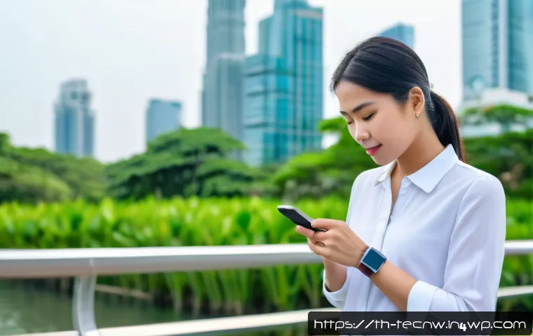 테크노사피엔스와 건강 관리의 혁신 - A modern Thai woman wearing smart casual clothes and a stylish smartwatch on her wrist, standing in ...